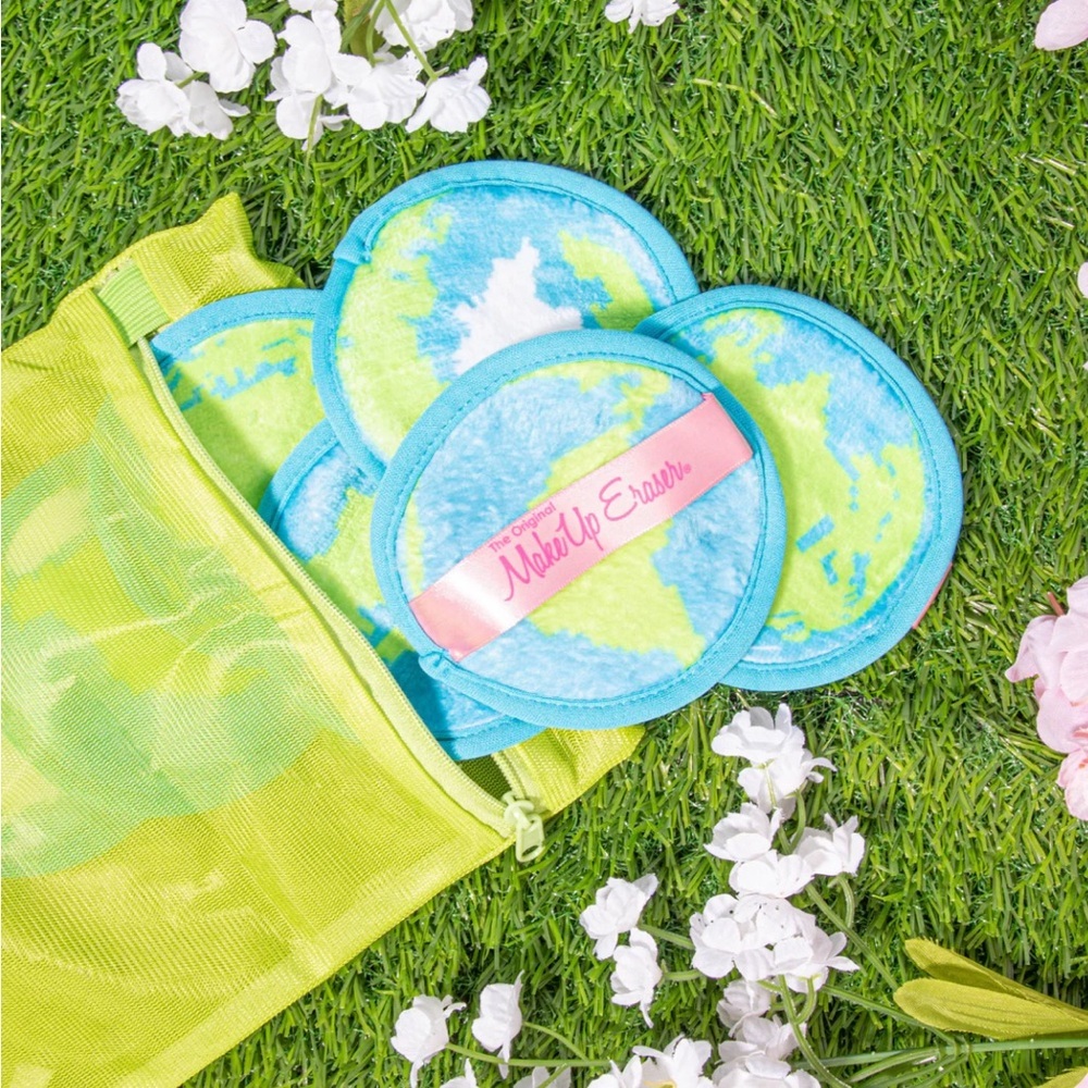 MakeUp Eraser 7-Day Set - Around the World - NWT + Laundry Bag - Picture 13 of 16